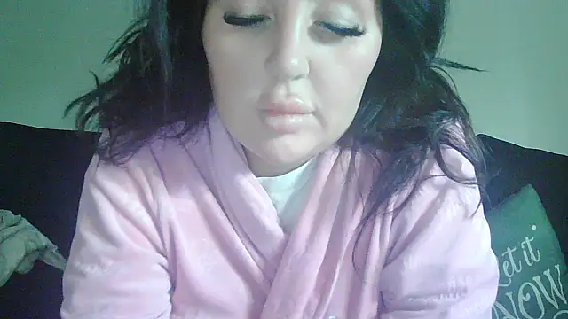 magical mia online show from 11.25.25