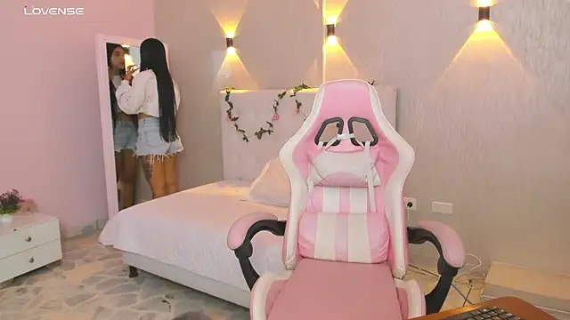 miagomezweb1 online show from 02.07.25