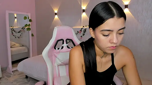 miagomezweb1 online show from 03.04.25