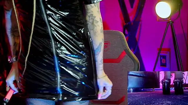 MonicaMaxwel online show from 04.02.26