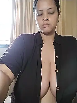 Snapshot of sweetpe chatting on 07.19.26 sweetpe online show from 07.19.26