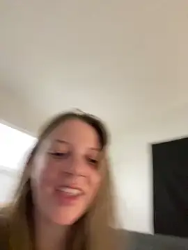 molly witha chance online show from 02.11.25