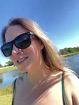 molly witha chance online show from 03.06.25