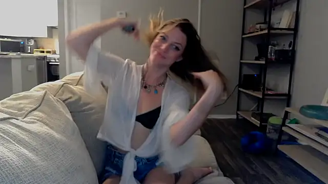 molly witha chance online show from 03.08.25