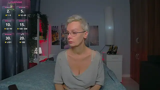 HelgaHimmell online show from 12.04.24