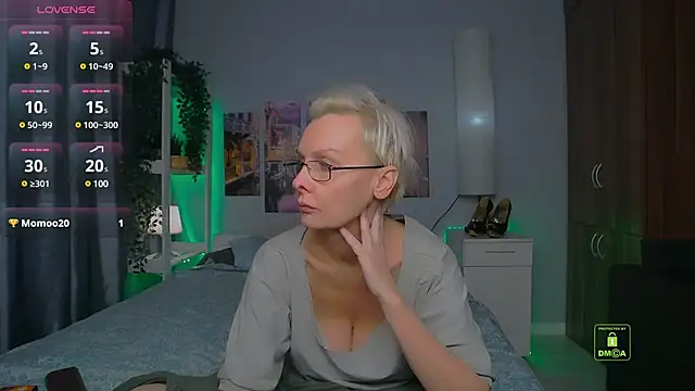 HelgaHimmell online show from 12.04.24