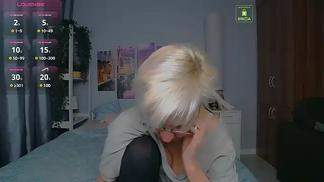 HelgaHimmell online show from 12.13.24