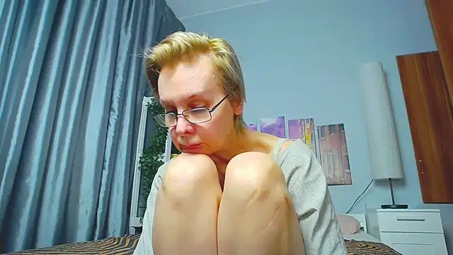 HelgaHimmell online show from 03.10.25