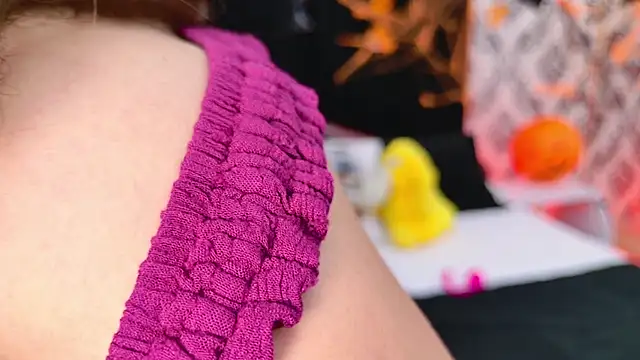 LexaDeRusso online show from 10.18.25