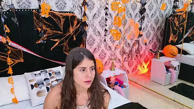 LexaDeRusso online show from 10.25.25