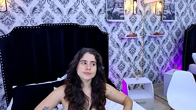 LexaDeRusso online show from 04.19.26