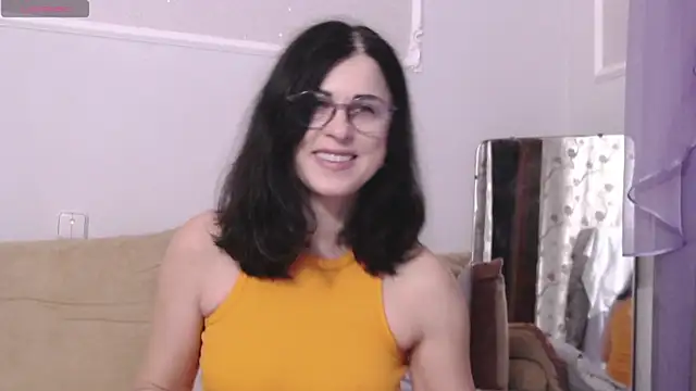 Snapshot of MonicaMelano chatting on 11.11.25 MonicaMelano online show from 11.11.25