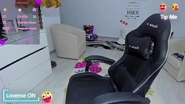 GlossyDiamondX online show from 03.17.26