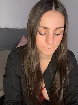 Loella-Rose online show from 12.10.24