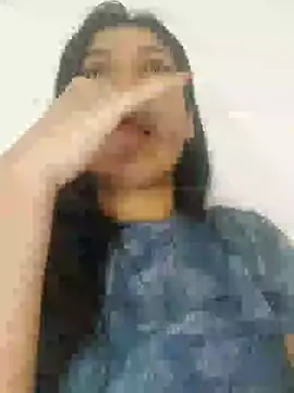 Sophie-hatter online show from 01.22.25