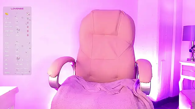 Snapshot of keily_gh1 chatting on 12.12.24 keily gh1 online show from 12.12.24