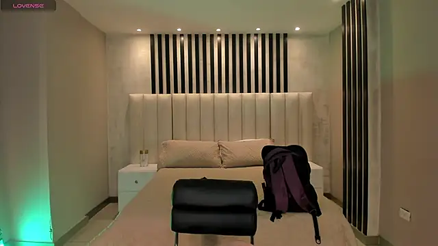 MollySundersX online show from 03.15.26