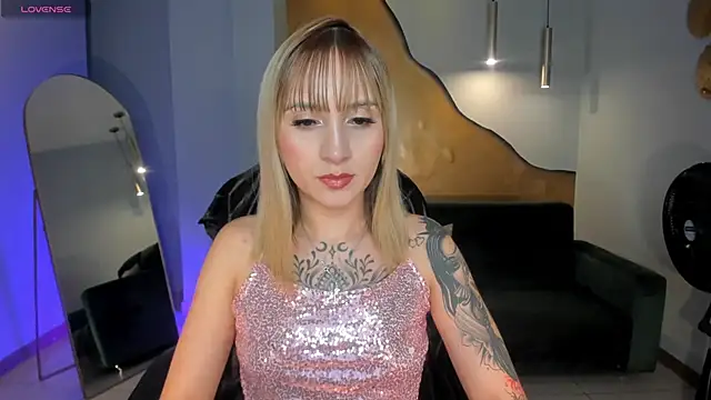 MollySundersX online show from 05.13.26