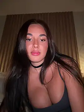 Snapshot of Lizhush_ chatting on 01.12.25 Lizhush online show from 01.12.25