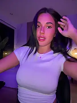 Snapshot of Lizhush_ chatting on 02.16.25 Lizhush online show from 02.16.25