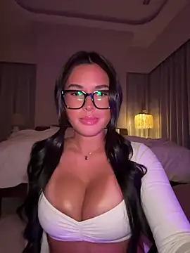 Snapshot of Lizhush_ chatting on 03.04.26 Lizhush online show from 03.04.26