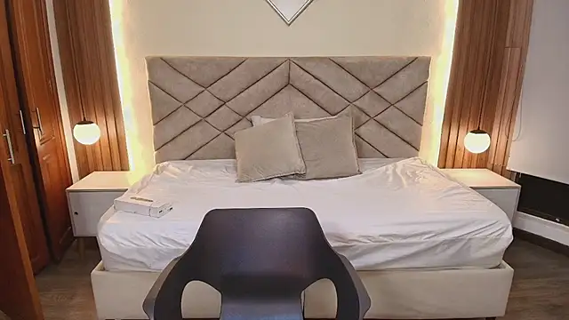 Raquel jones online show from 03.24.26