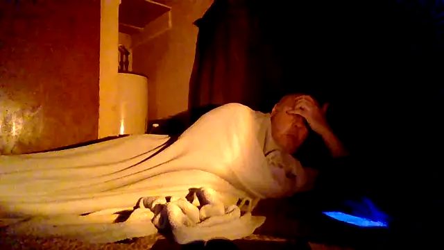 Nightshade7712 online show from 12.21.25