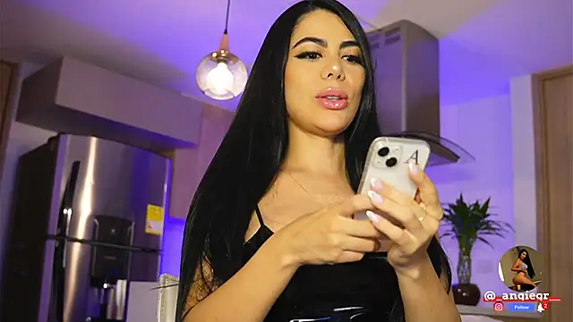 AnnaTaylor1 online show from 02.03.25