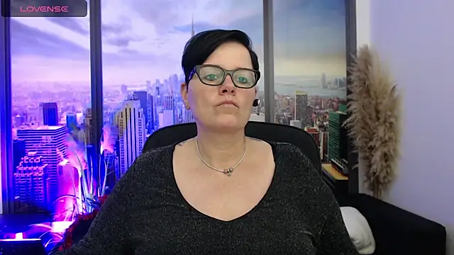 ninarandmann online show from 12.10.24