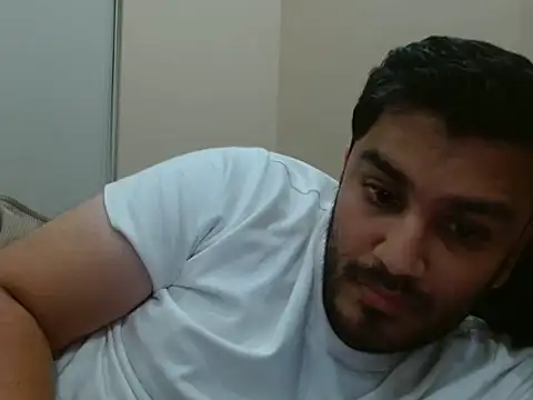 Snapshot of robintoit chatting on 07.02.26 robintoit online show from 07.02.26