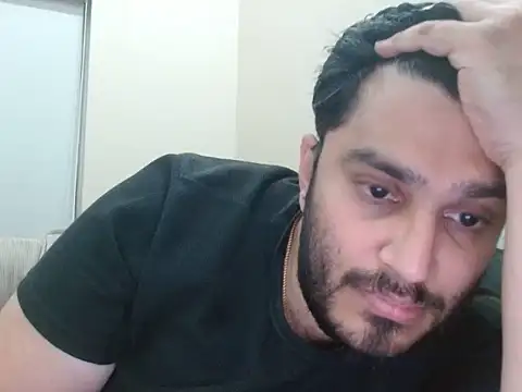 Snapshot of robintoit chatting on 07.16.26 robintoit online show from 07.16.26