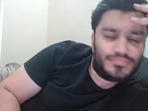 Snapshot of robintoit chatting on 07.21.26 robintoit online show from 07.21.26