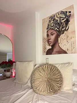  laura 02 online show from 01.24.25