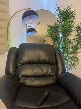  laura 02 online show from 03.02.25