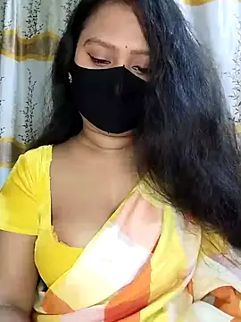 Idhika Paul online show from 02.18.25