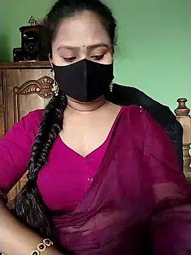 Idhika Paul online show from 02.19.25