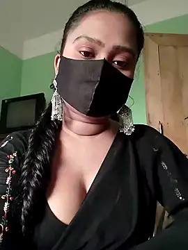 Idhika Paul online show from 02.28.25