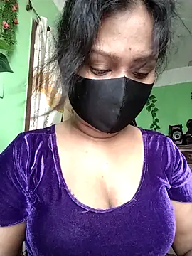 Idhika Paul online show from 09.26.25