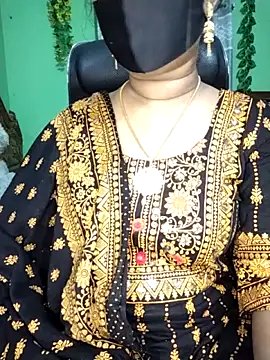 Idhika Paul online show from 10.12.25