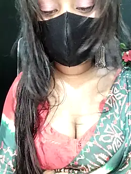 Idhika Paul online show from 11.02.25