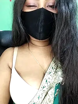 Idhika Paul online show from 03.08.26