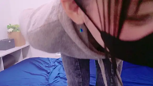 Snapshot of maataaan chatting on 10.22.25 maataaan online show from 10.22.25