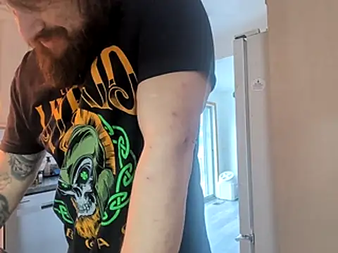 Armyexhibitionistvet online show from 04.21.26