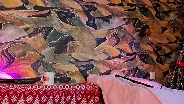 Snapshot of CrystalRey chatting on 01.11.25 CrystalRey online show from 01.11.25