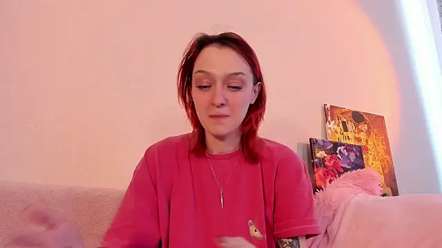 Snapshot of CrystalRey chatting on 02.18.25 CrystalRey online show from 02.18.25