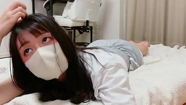 Snapshot of ayu_yu_xo chatting on 06.18.26 ayu yu xo online show from 06.18.26