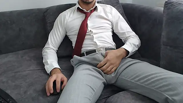 Naughtb0y online show from 11.28.25