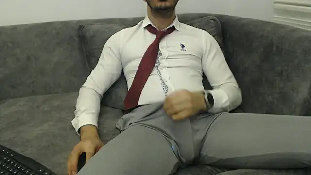 Snapshot of Naughtb0y chatting on 05.03.26 Naughtb0y online show from 05.03.26