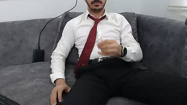 Snapshot of Naughtb0y chatting on 05.20.26 Naughtb0y online show from 05.20.26