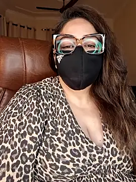 Snapshot of SEXY-Sardarni chatting on 06.17.26 SEXY-Sardarni online show from 06.17.26